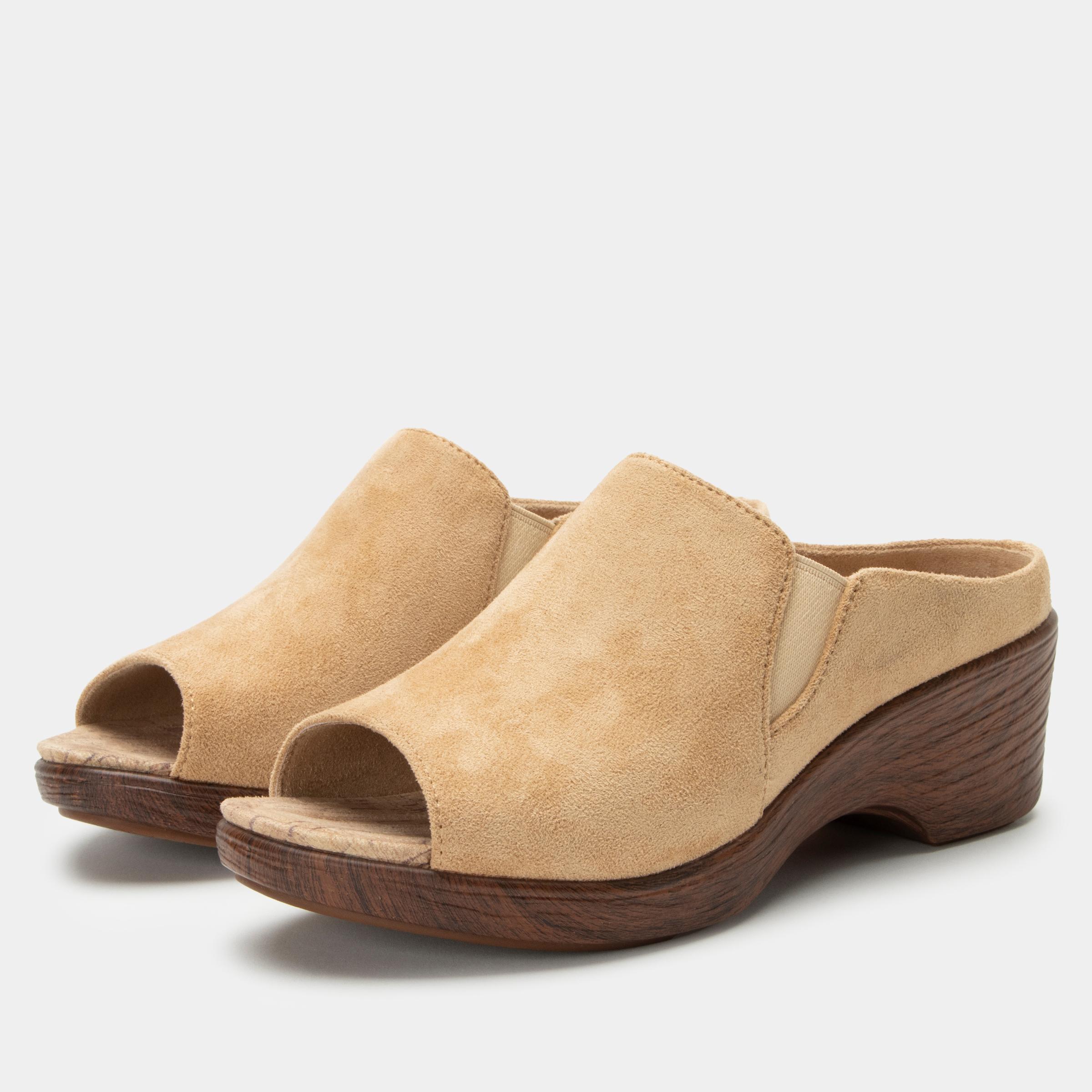 Shilaine Wood Wedge Sandal Stretch Naturally-Alegria